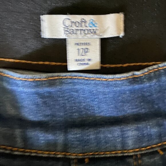 Croft & Barrow Pull on Jeans size 12P - Picture 3 of 4